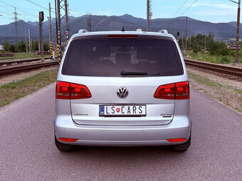 Volkswagen Touran 2.0 TDI DSG Premium Comfortline - 5
