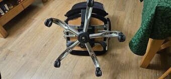 Predám stoličky 3 ks - 5