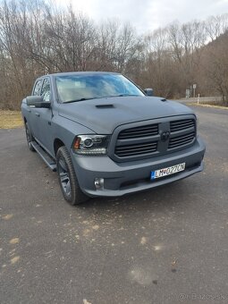 Dodge RAM 5.7 HEMI Sport - 5