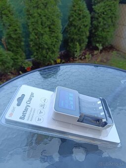 Predám nabíjačku batérií Solight DN25 - 5