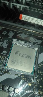 AMD Ryzen 7 2700x - 5
