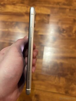 Predám IPhone 11 64GB - 5