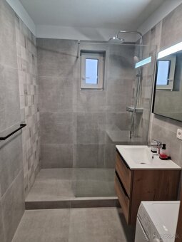 Prenájom 2 izbového bytu v blízkosti TN s parkovacím miestom - 5