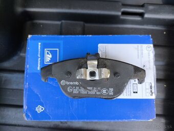 Brzdové doštičky na Mercedes GLK Brembo P 50 086 + P 50 104 - 5