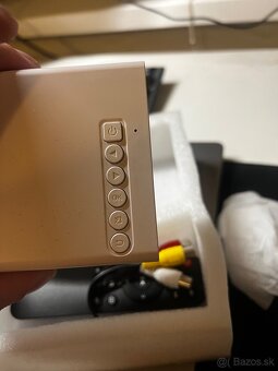 Mini LED projektor – nový, iba raz zapnutý - 5