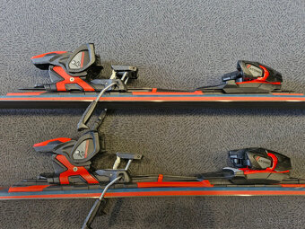 Lyže Atomic s viazaním + lyžiarky - 5