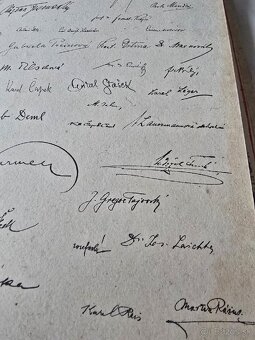 Kniha Národ legiím - 5