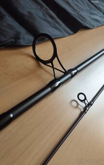 Avid Carp Spod Udica 12 Ft+ Naviják - v záruke - 5