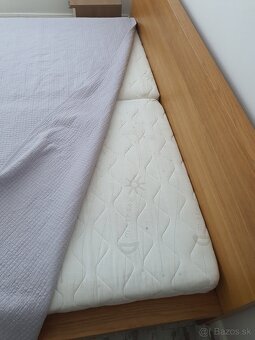 Manželská posteľ, s matracmi a nočnými stolíkmi - 5