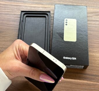 Samsung galaxy S24 128GB Yellow - 5