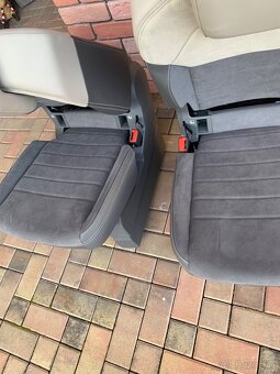 Prodám poslední řadu sedadel VW Multivan T7 Alcantara Kůže - 5