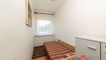 Predaj rodinného domu v Trávniku v tichej lokalite s veľkým - 5
