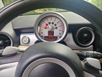 Mini Cooper 1,6i AUTOMAT, motor Dymi - 5