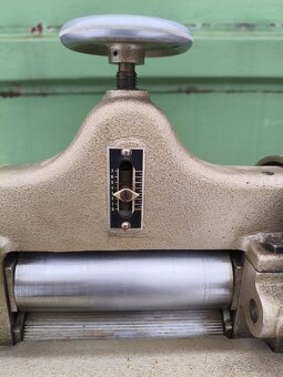 Ručný štiepací stroj na kožu, useň a iné materiály - 5