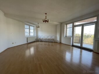 PRAKTICKÝ BYT V TEHLOVOM BYTOVOM DOME s TERASOU A GARÁŽOU - 5