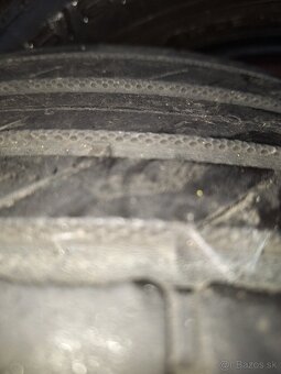 Nokian 205/60 R16 - 5