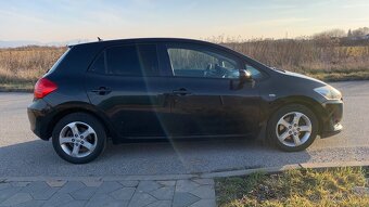 Toyota Auris 2.0 D-4D - 5