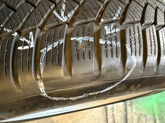 Continental 225/55 R17 s original diskami BMW - 5