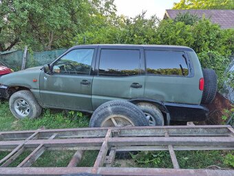 Nissan Terrano 2 2.7td 4x4 - 5