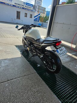 Yamaha xj6 - 5