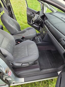 Ford Galaxy, Seat Alhambra, Wolkswagen Sharan - 5