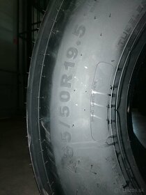 435/50 R19,5 Kumho KLT03 160J - 5
