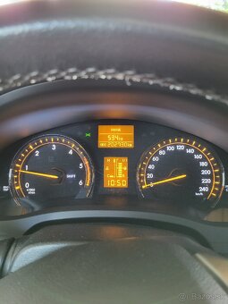 Toyota avensis t27 sedan - 5