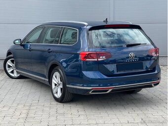 Volkswagen Passat Variant 2.0 TDI Elegance 4Motion DSG - 5