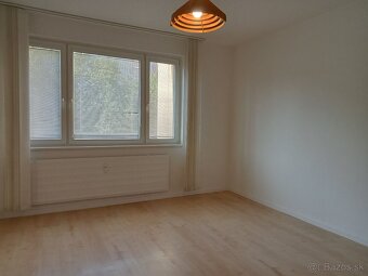 PRENÁJOM - Veľký 2 izbový byt s balkónom - 5