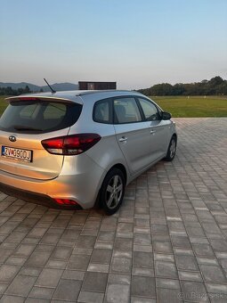 KIA Carens - 5