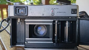 Minolta HI-MATIC E - 5