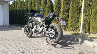 Kawasaki Z650 - 5