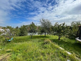 Predaj stavebný pozemok 733 m², Svätý Júr – rodinný dom - 5
