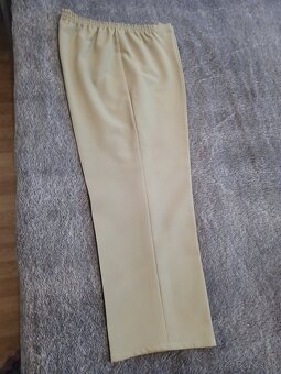 Hráškovozelený dámsky 3dielny kostým - 5