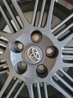Predaám disky z toyoty auris - 5