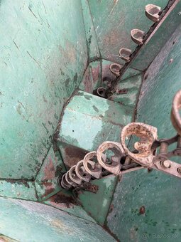 Predám sadzač zemiakov - 5