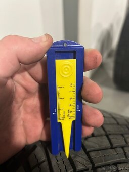 GoodYear UltraGrip + 245/30 R20 95W - 5