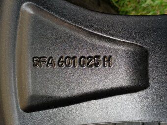 Letné 225/40 R18 CUPRA LEON - 5