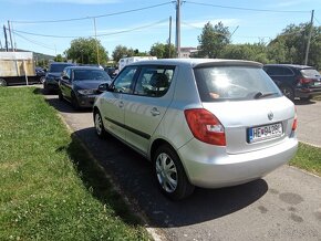 Škoda Fabia 1,2 i  44 kw r.2009 113 xxx km - 5