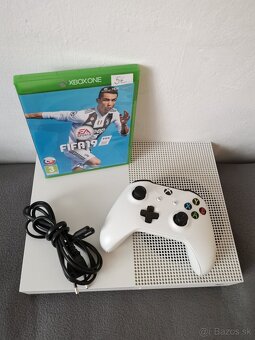 Xbox One S - 5