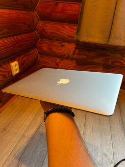 MacBook Air 13” (2014) – i5, SSD, puzdro + myš + krabica - 5