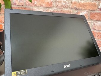 Acer Aspire\i3 6100U\8GB\SSD\Intel HD 520 - 5