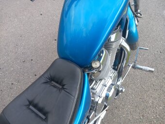 Suzuki intruder VS 600 - 5