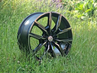 Sada ALU 5x112 R19 design RS ⚫MACHINED TINTED BLACK⚫ - 5