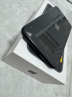 iPhone SE 2020 128Gb black - 5