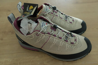 Turisticke topanky nove, vel. 41.5 - 5