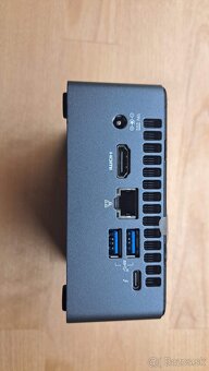 Intel NUC8i5BEH - 5