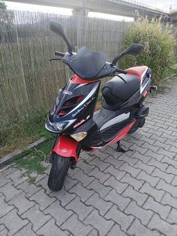 Aprilia SR 50 - 5