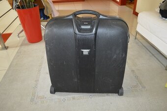 predam velky kufor SAMSONITE - 5