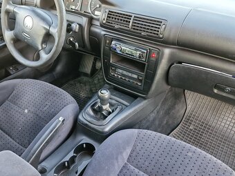 Volkswagen Passat sedan 1.9 TDI Comfortline 96kw r.v.2003/04 - 5
